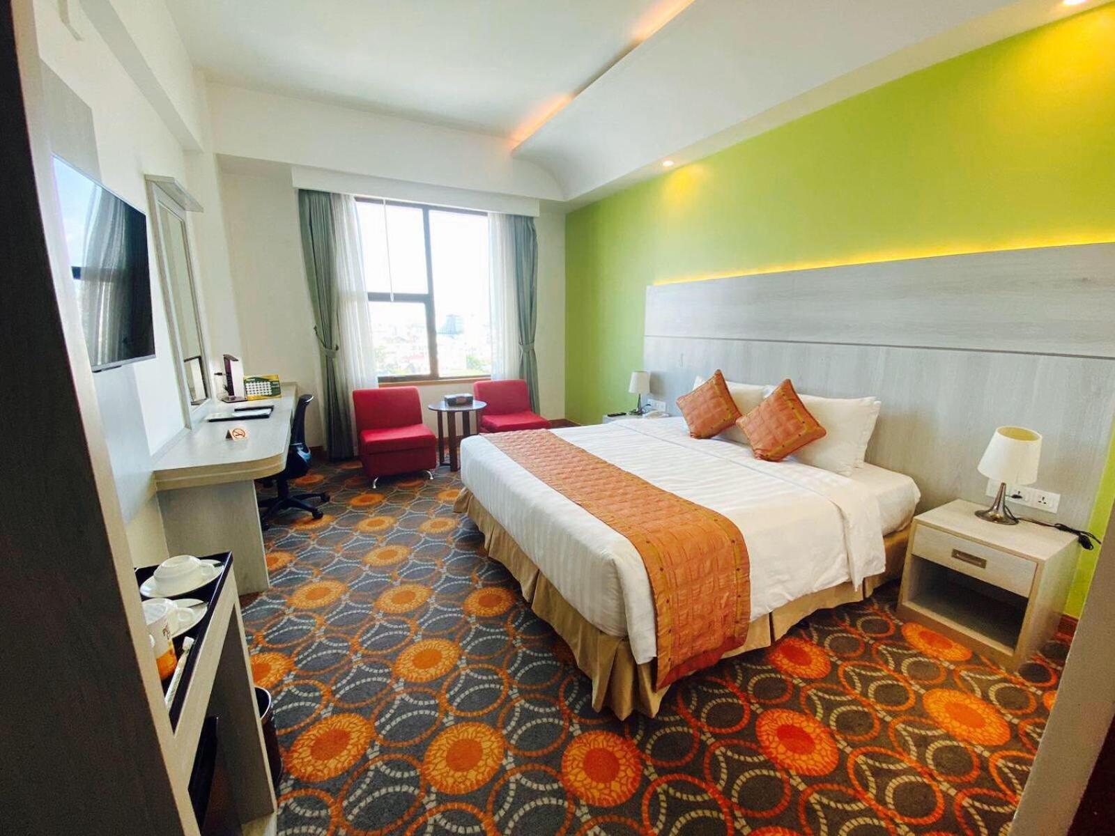 Ritz Grand Hotel Mandalay Exterior foto