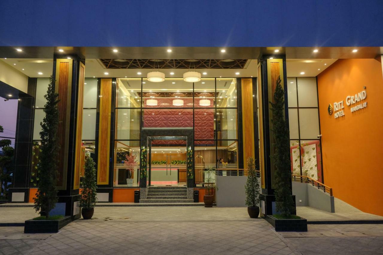 Ritz Grand Hotel Mandalay Exterior foto