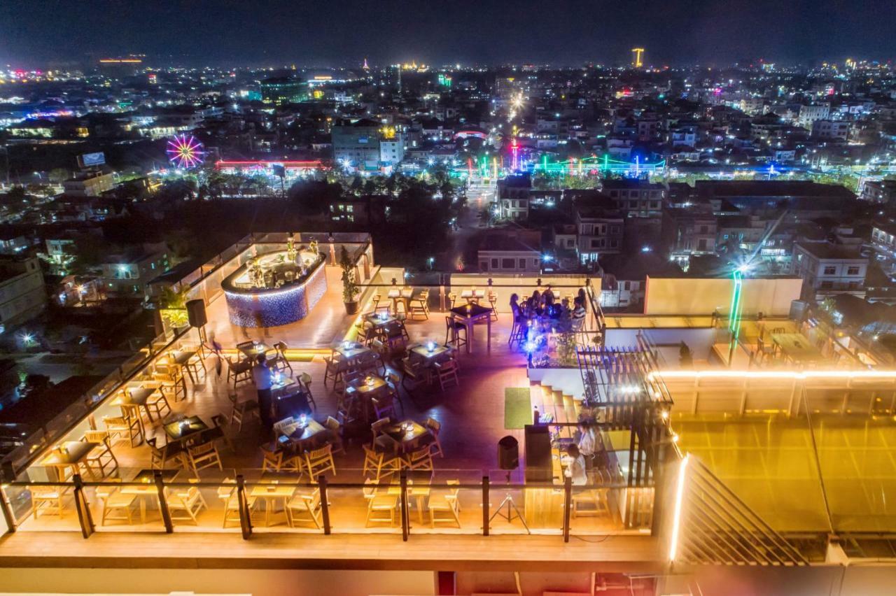 Ritz Grand Hotel Mandalay Exterior foto