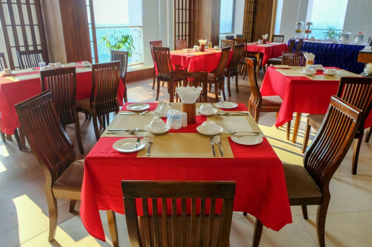 Ritz Grand Hotel Mandalay Exterior foto